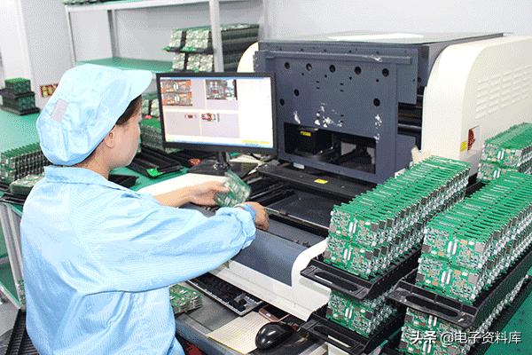 PCB组装（PCBA）：4个步骤和所需的相关机器