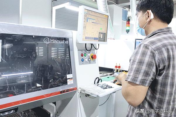 PCB组装（PCBA）：4个步骤和所需的相关机器