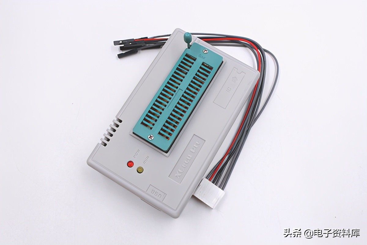 PCB组装（PCBA）：4个步骤和所需的相关机器